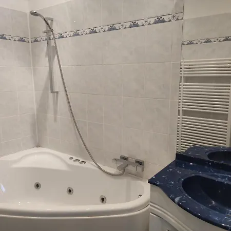Relax Se Saunou A Zahradka Ubytování v soukromí Nymburk